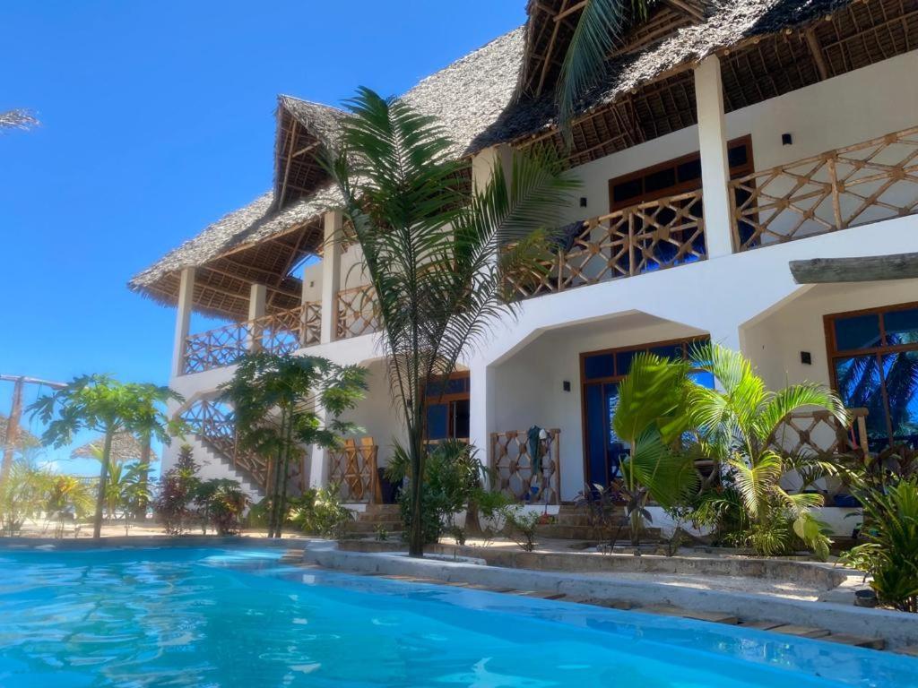 Waka Waka Bed & Breakfast Pwani Mchangani Exterior photo